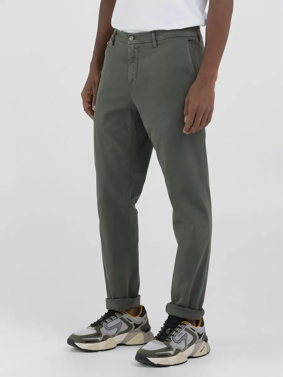 PANTALONES CHINOS REPLAY DE CORTE REGULAR BENNI MILITARY